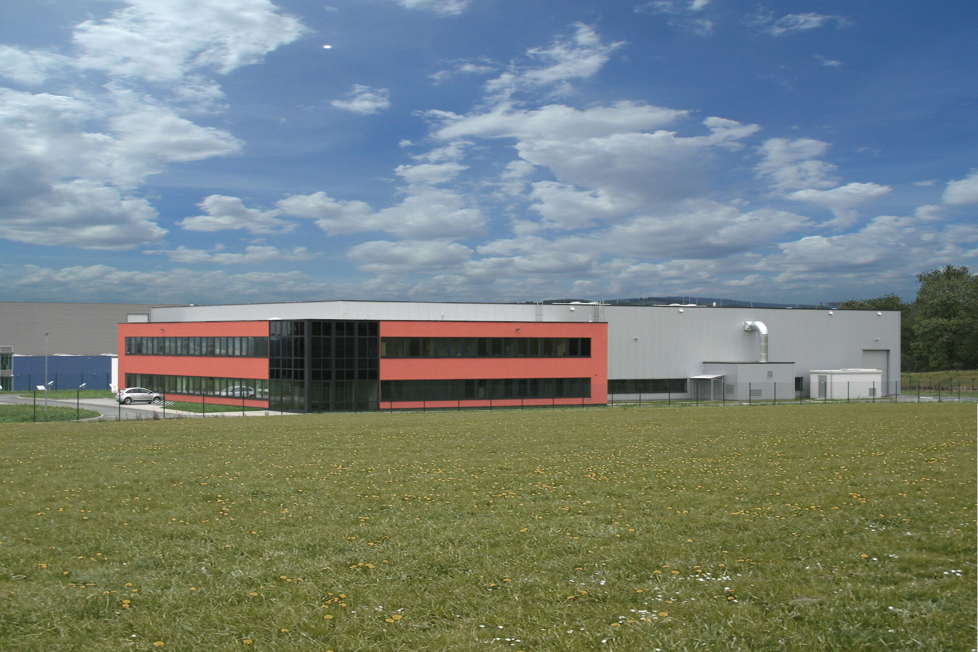 Ansicht Haupteingang Produktionshalle