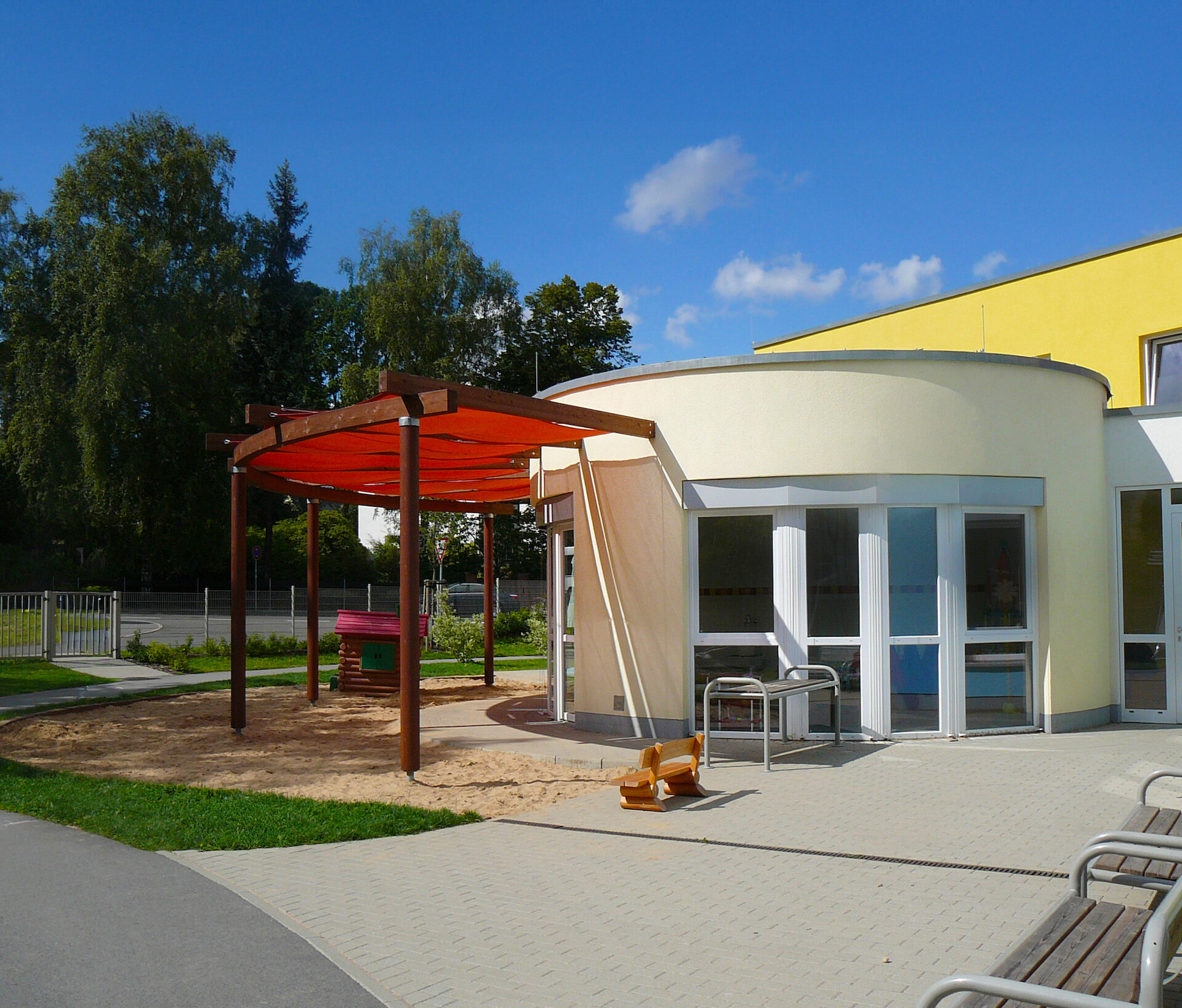 Matschraum mit Au&szlig;enbereich