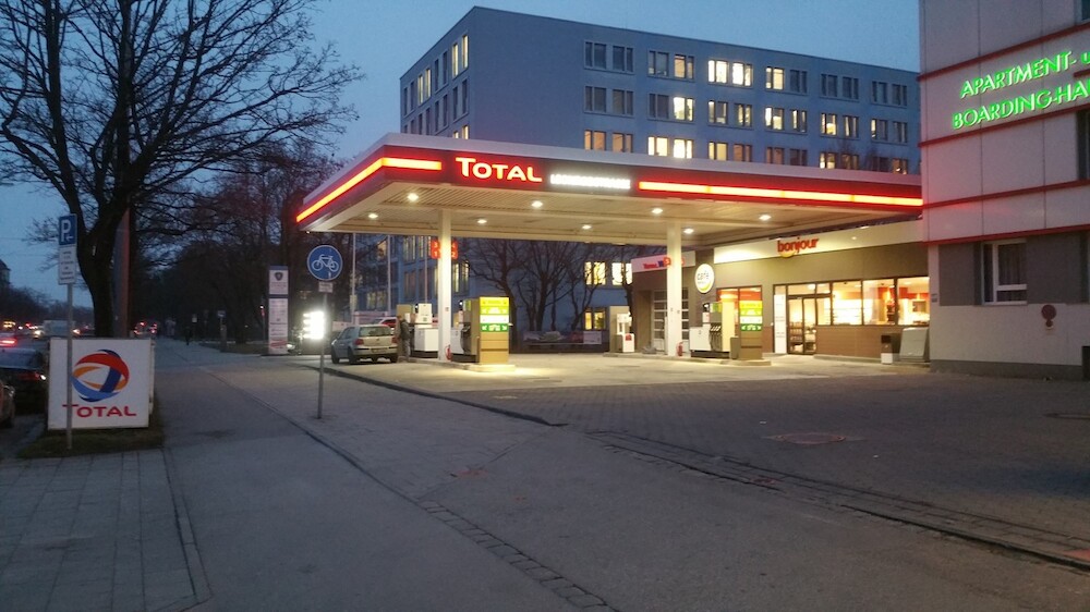TOTAL Tankstelle München, Leonrodstraße